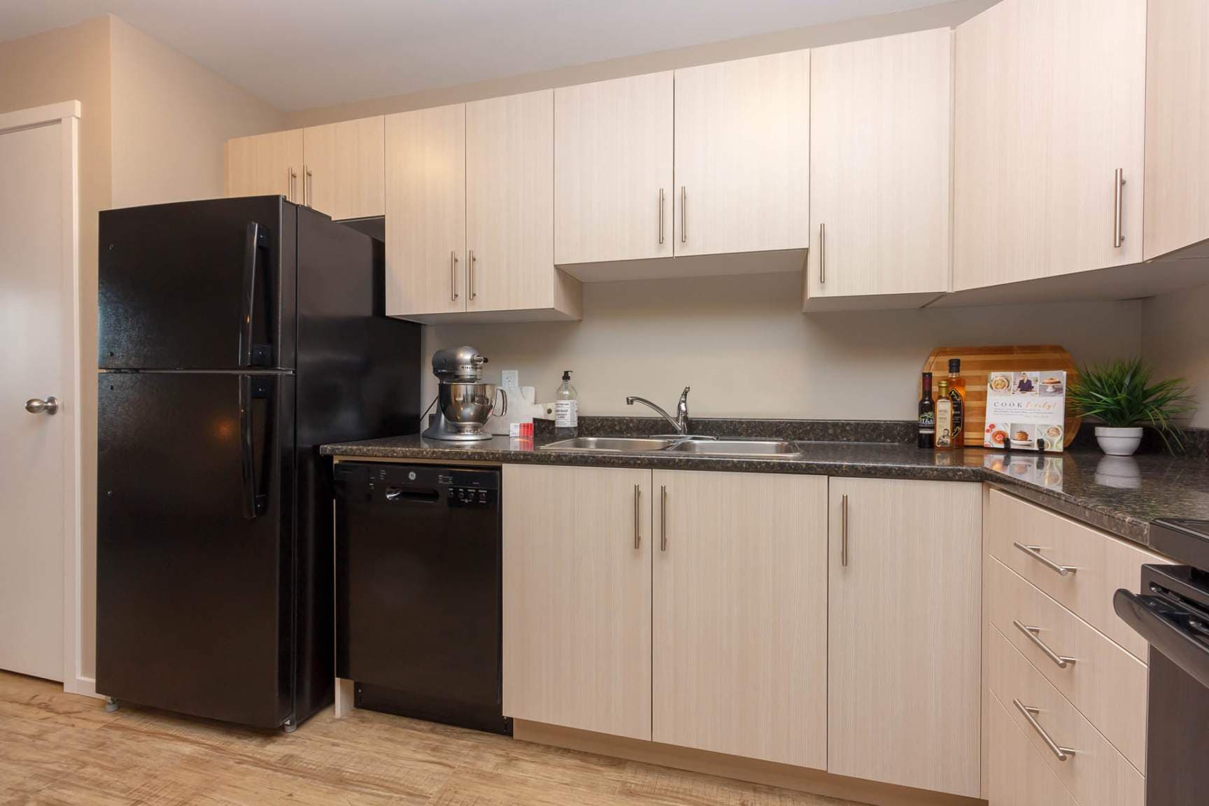 Timber Terrace — One Bedroom One Bath - Photo 10