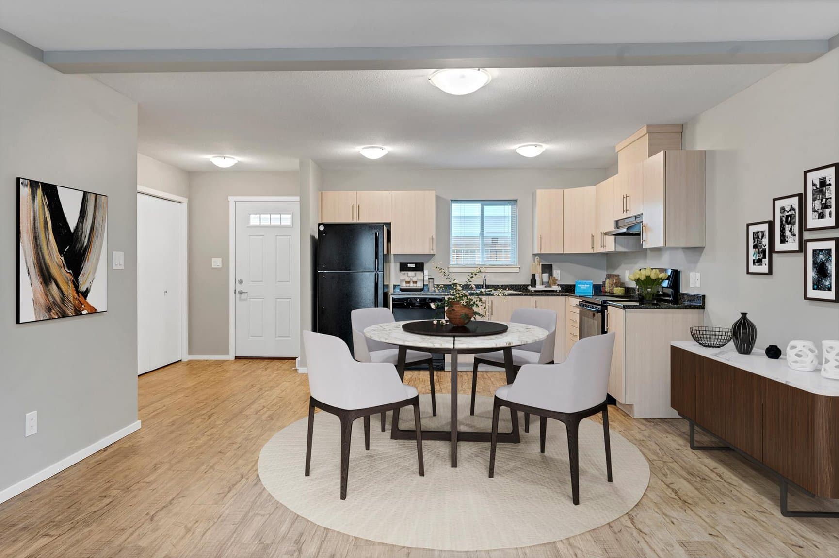 Crestview Townhomes — Three Bedroom 1.5 Bath - Photo 4