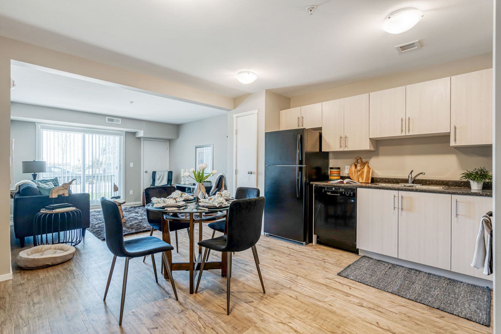 Lakecrest Apartments — One Bedroom One Bath - Photo 4
