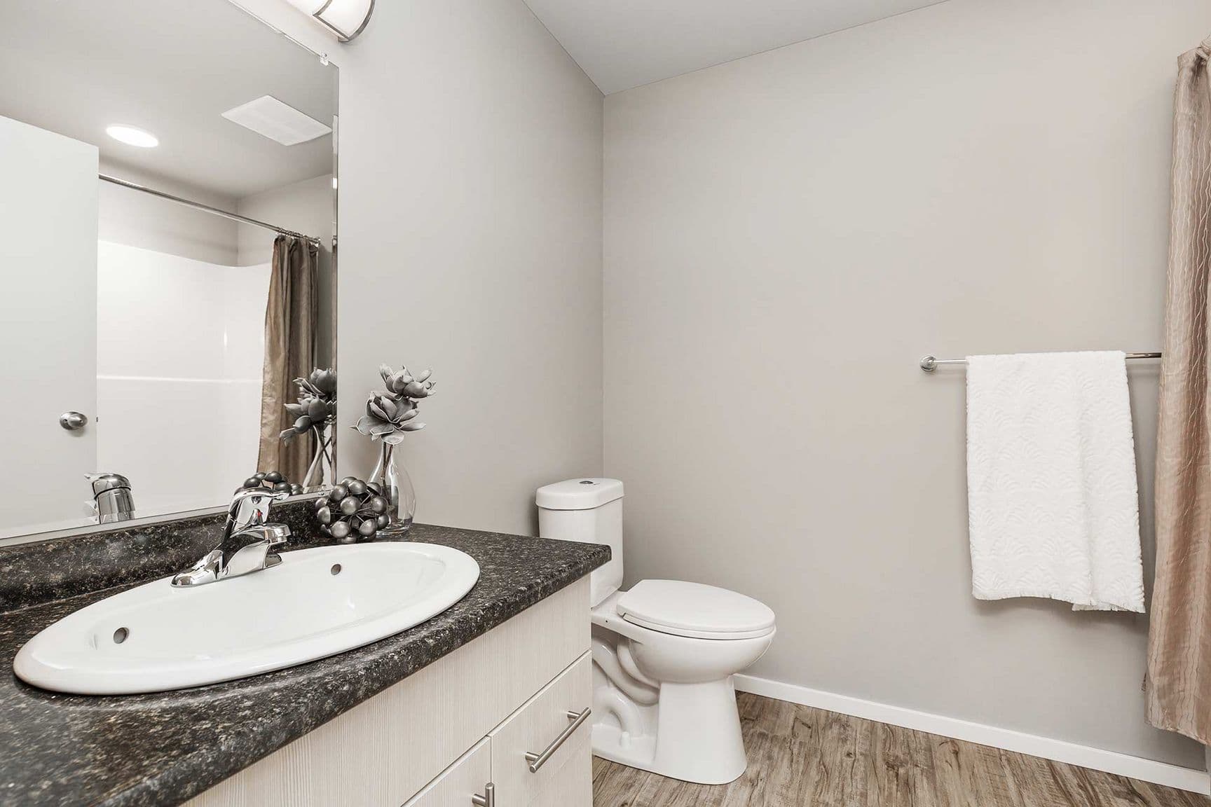 Westpointe Greens — One Bedroom One Bath - Photo 14