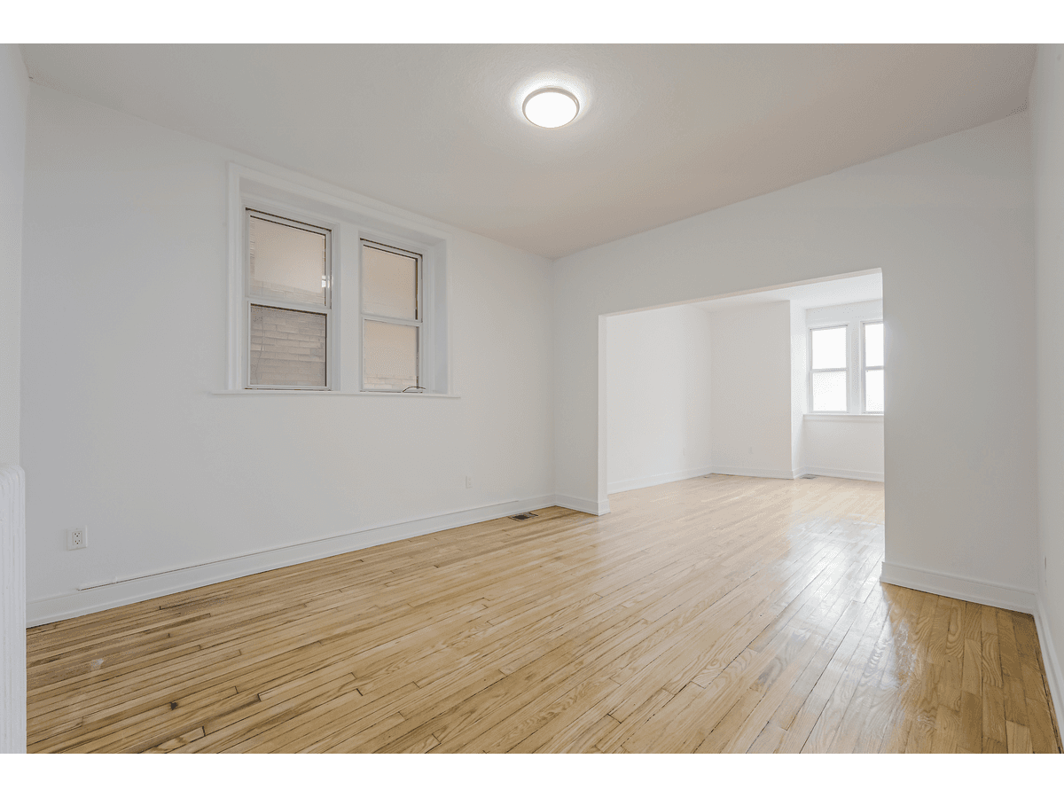 723 Bloor Street West — 2 BEDROOM - Photo 6