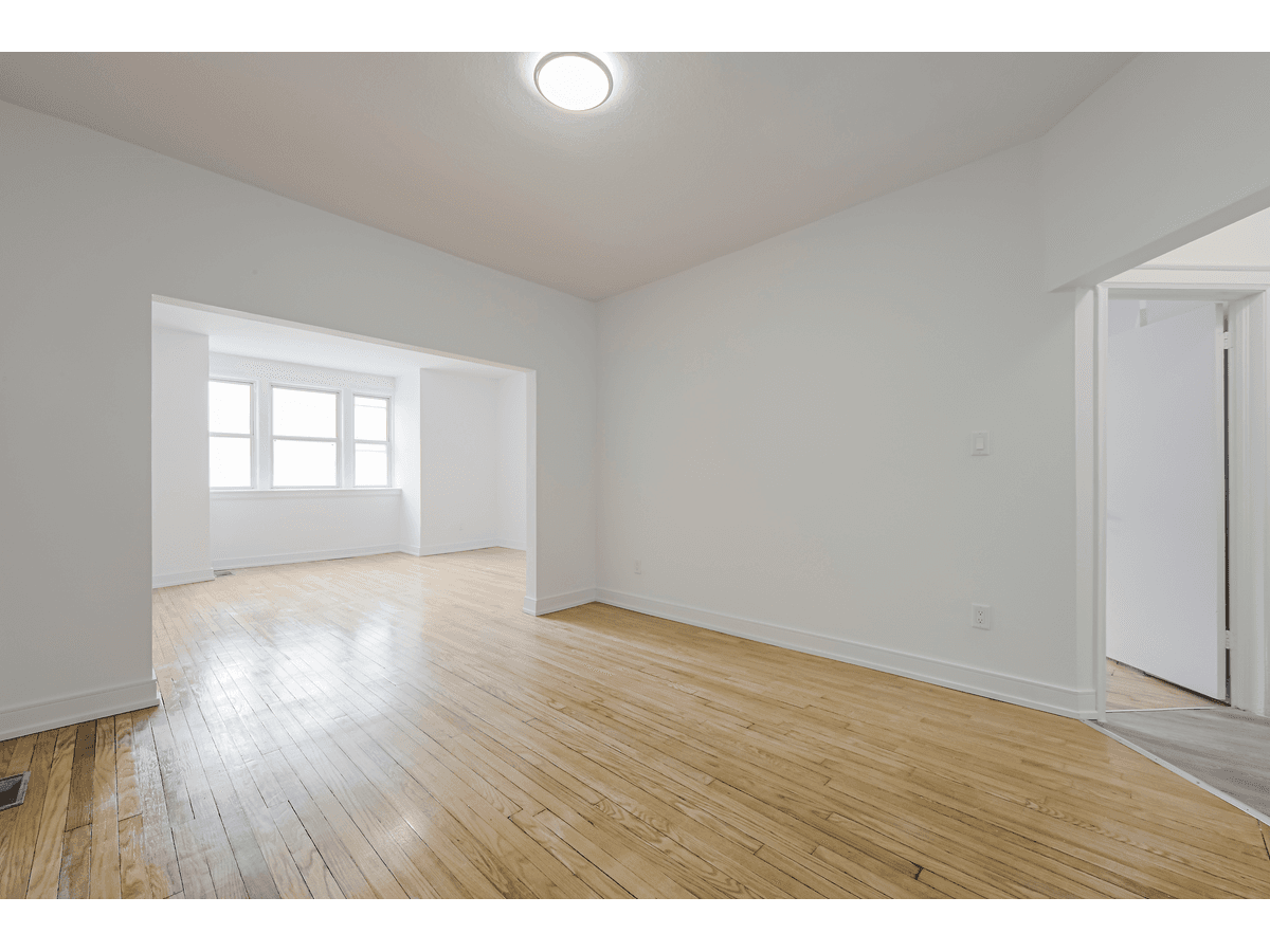 723 Bloor Street West — 2 BEDROOM - Photo 7