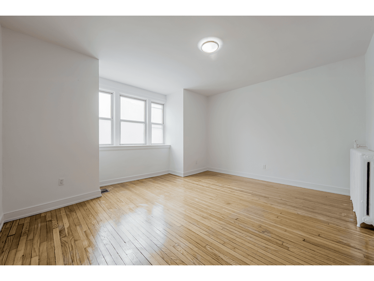 723 Bloor Street West — 2 BEDROOM - Photo 8