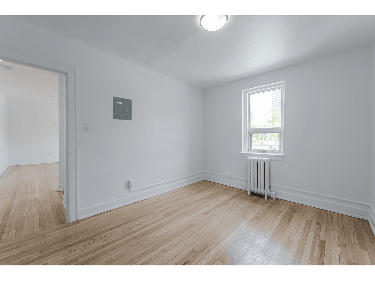 391 Sherbourne Street — 1 BEDROOM - Photo 12