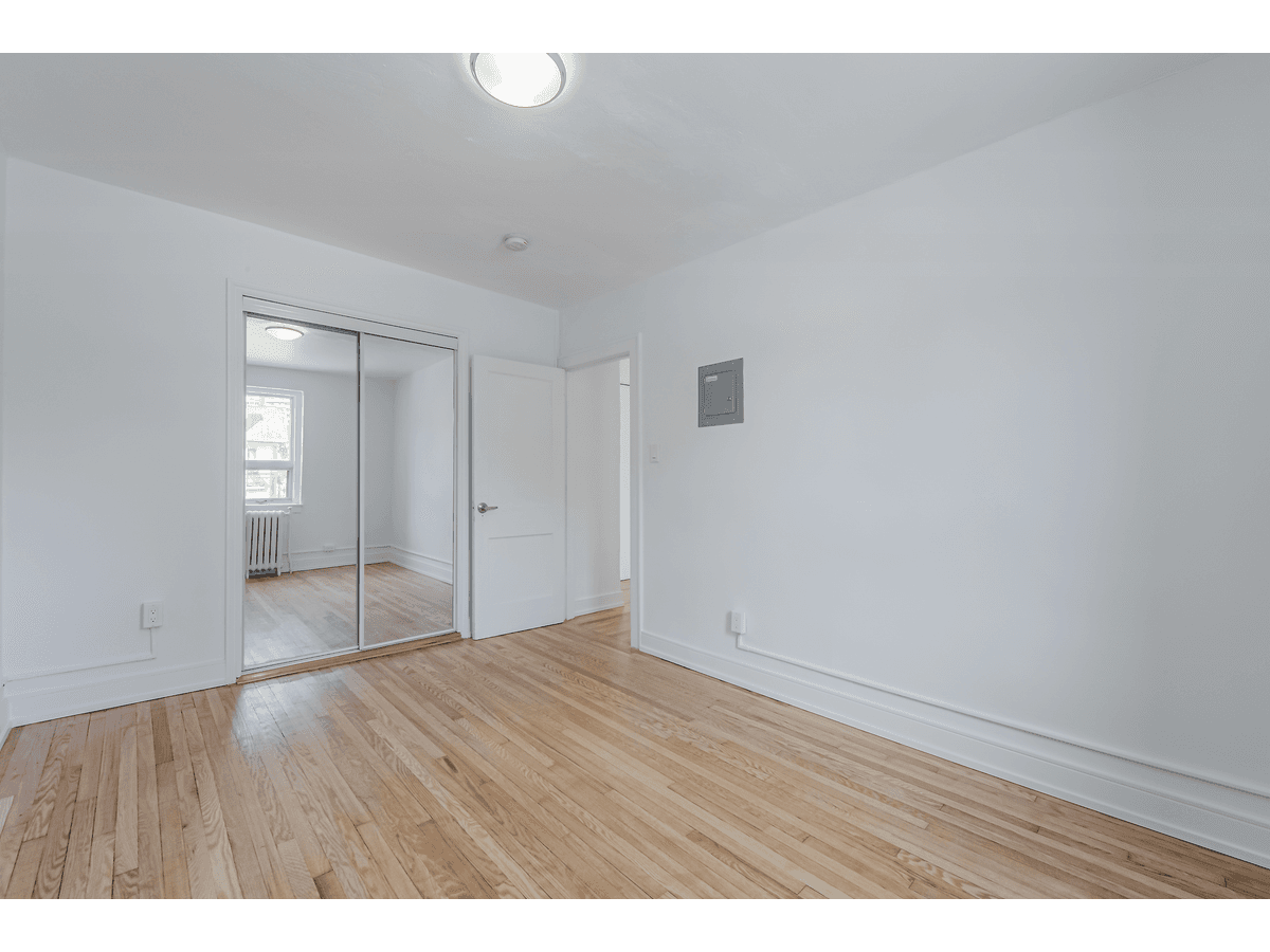 391 Sherbourne Street — 1 BEDROOM - Photo 13