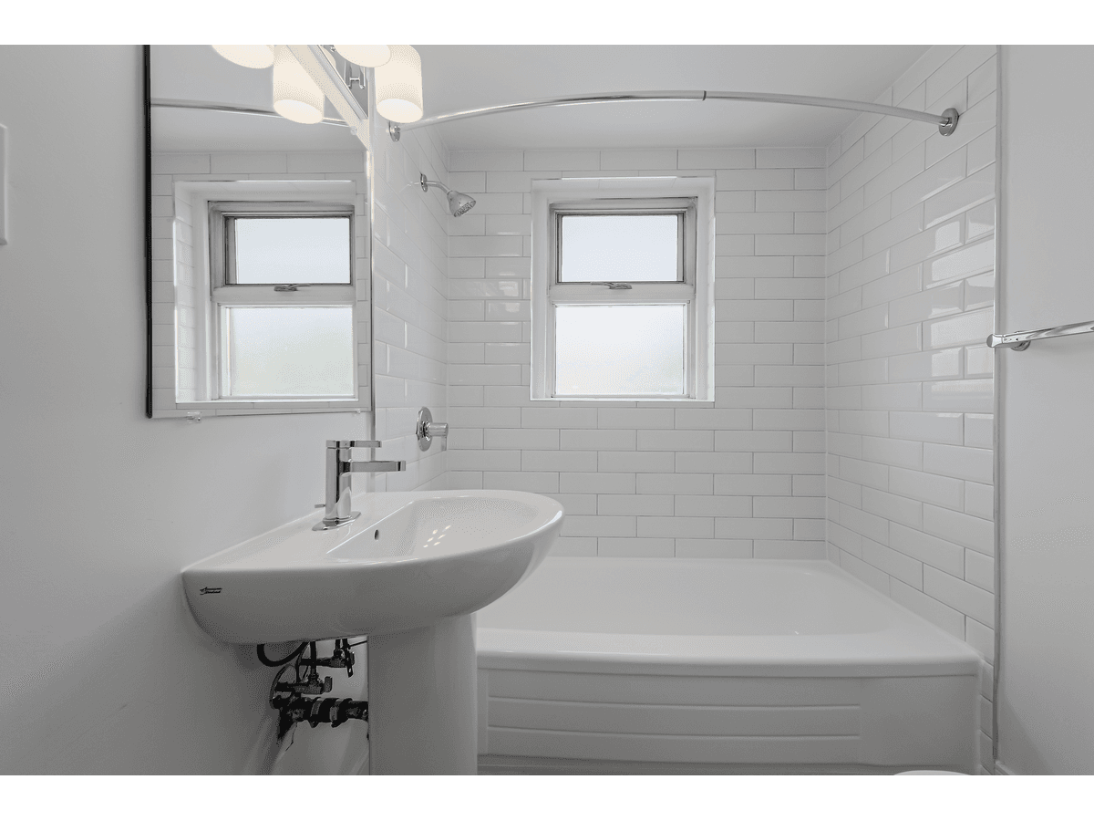 391 Sherbourne Street — 1 BEDROOM - Photo 14