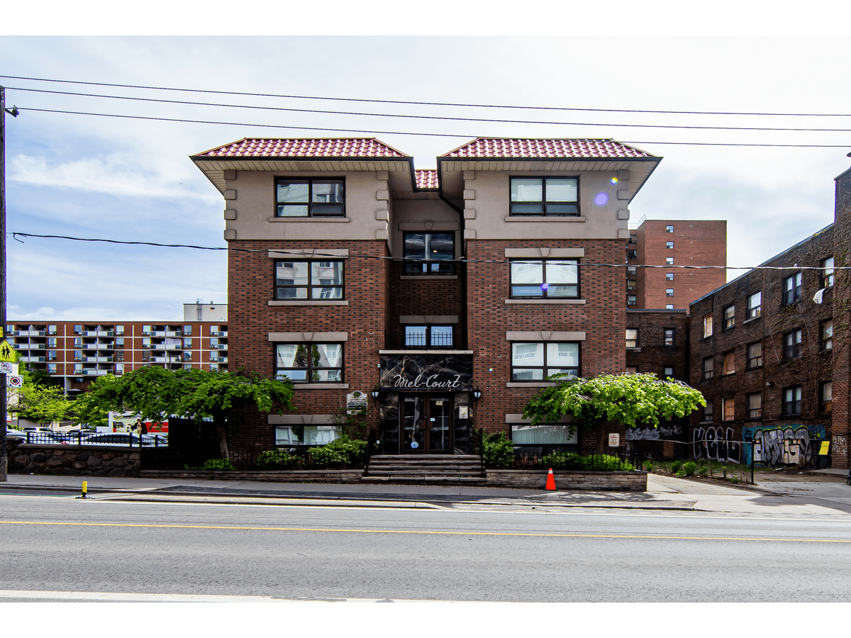 391 Sherbourne Street — 1 BEDROOM - Photo 17