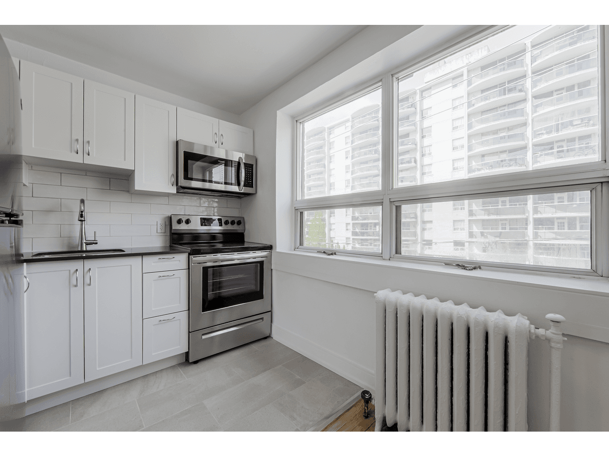 391 Sherbourne Street — 1 BEDROOM - Photo 5