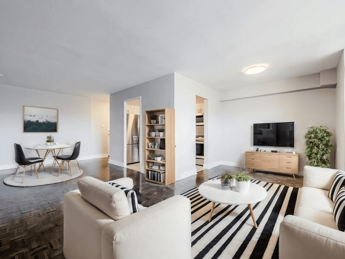 70 Park Street East — 1 BEDROOM - Photo 2