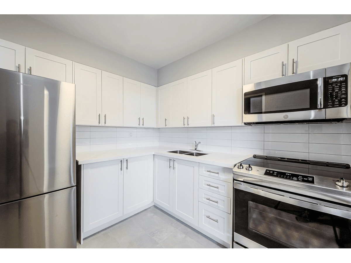 70 Park Street East — 1 BEDROOM - Photo 5
