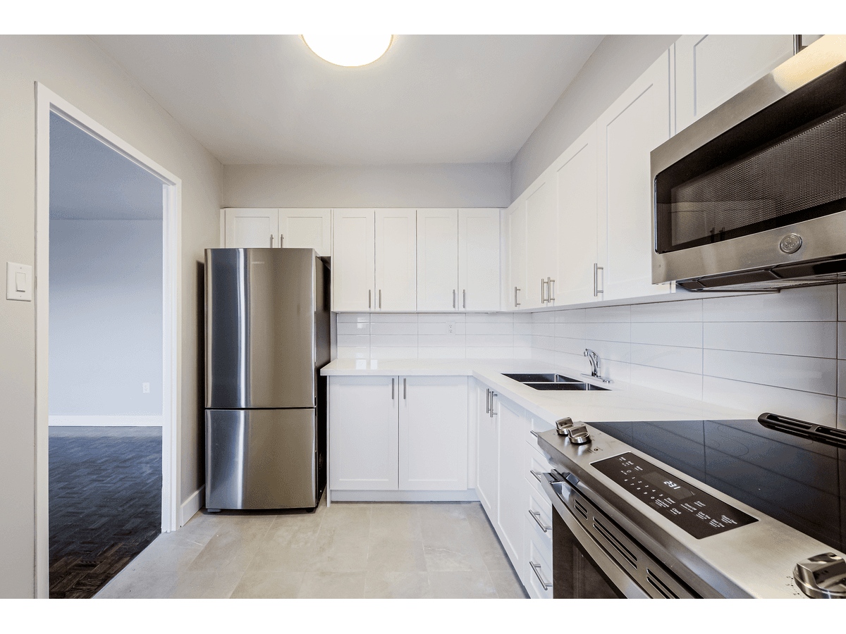 70 Park Street East — 1 BEDROOM - Photo 6