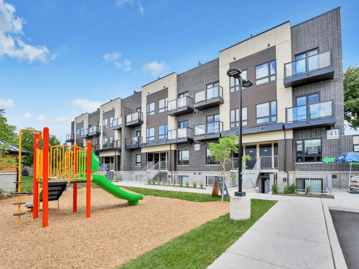 Towns On Danforth — The Kew - Photo 17