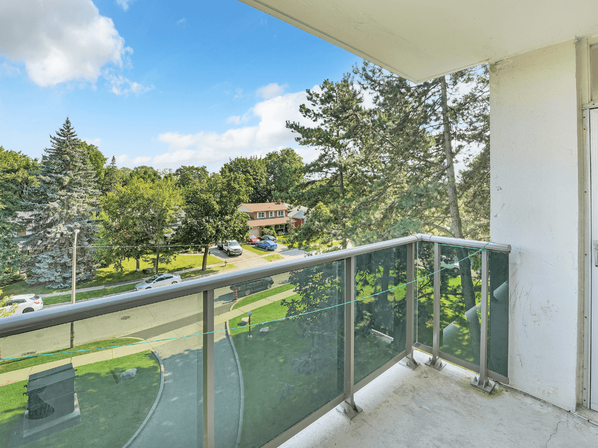 287 Markland Drive - Photo 9