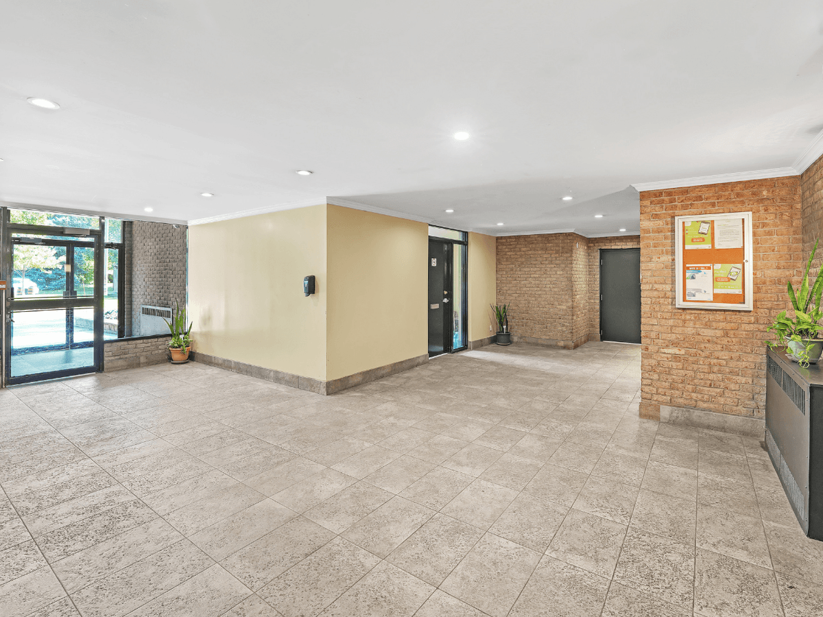 287 Markland Drive - Photo 10
