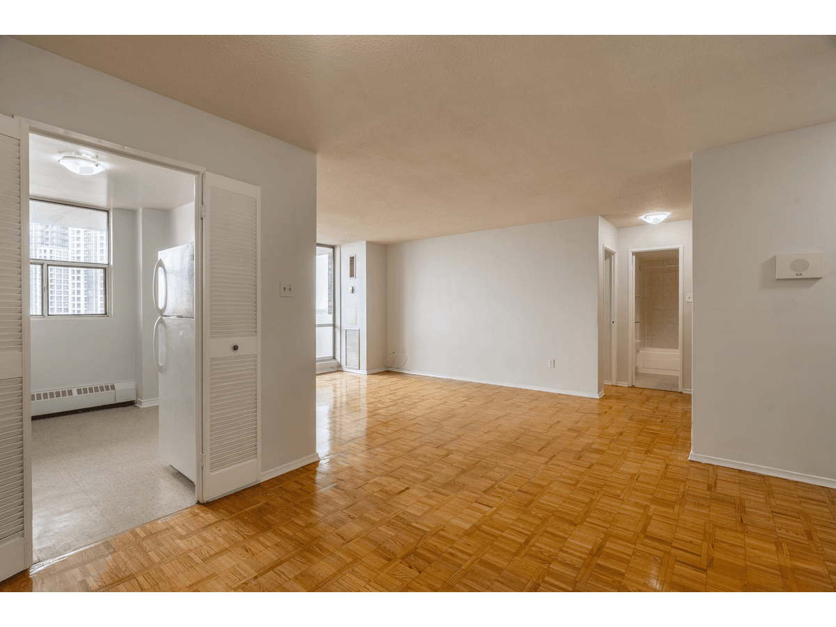 8 Lomond Drive — 3 Bedroom - Photo 6