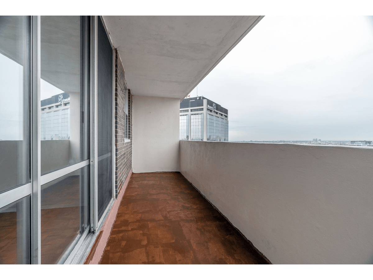 8 Lomond Drive — 3 Bedroom - Photo 7