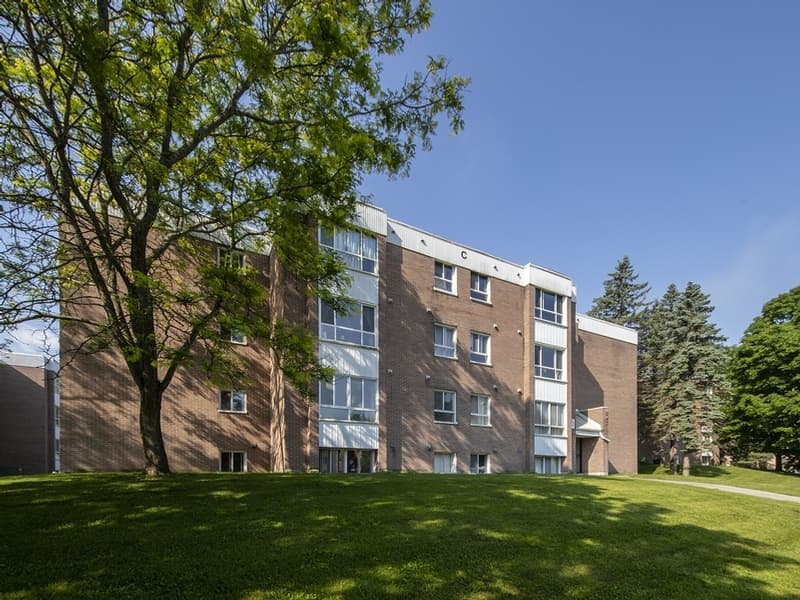 1340-1360 Kensington Parkway — 1 bedroom
