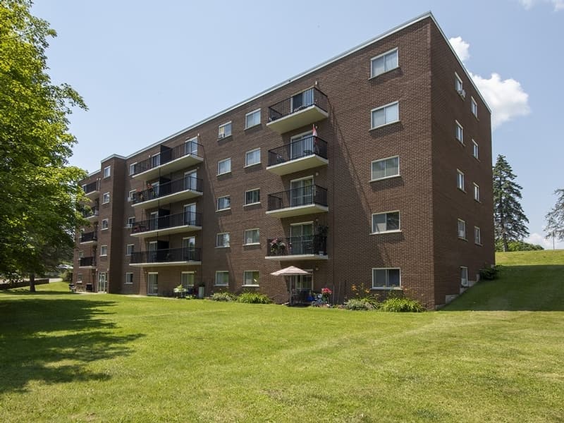 5-30 Glenn Wood Place — 3 bedrooms