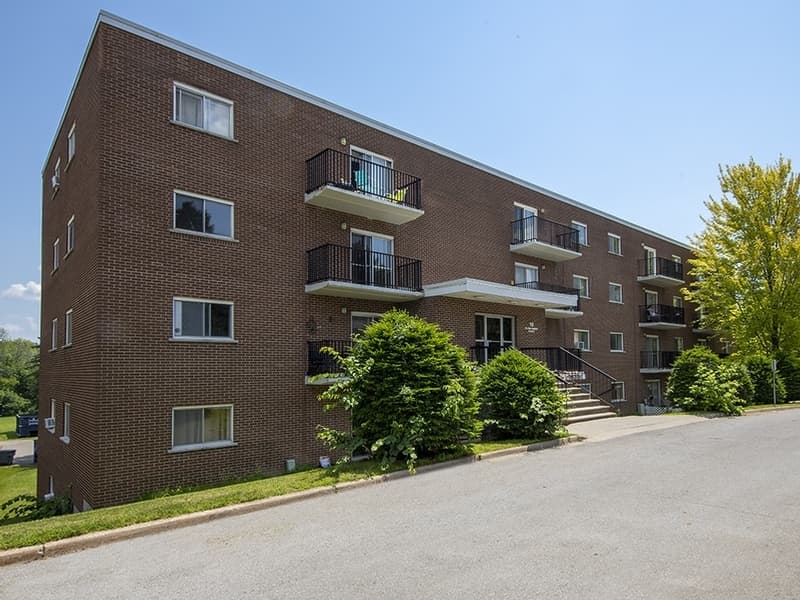 5-30 Glenn Wood Place — 3 bedrooms - Photo 2