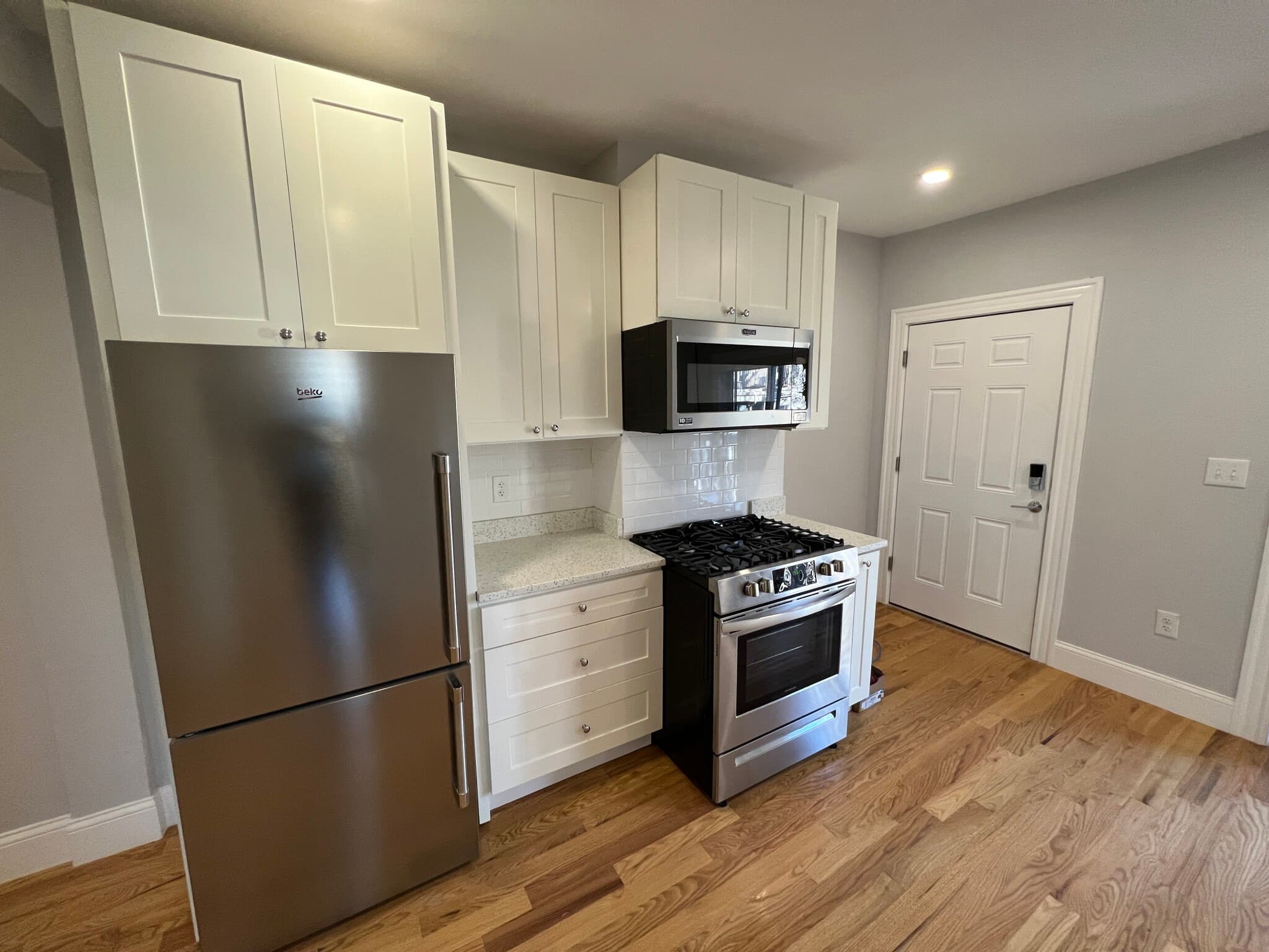 372 Oxford St - 4 - Photo 1