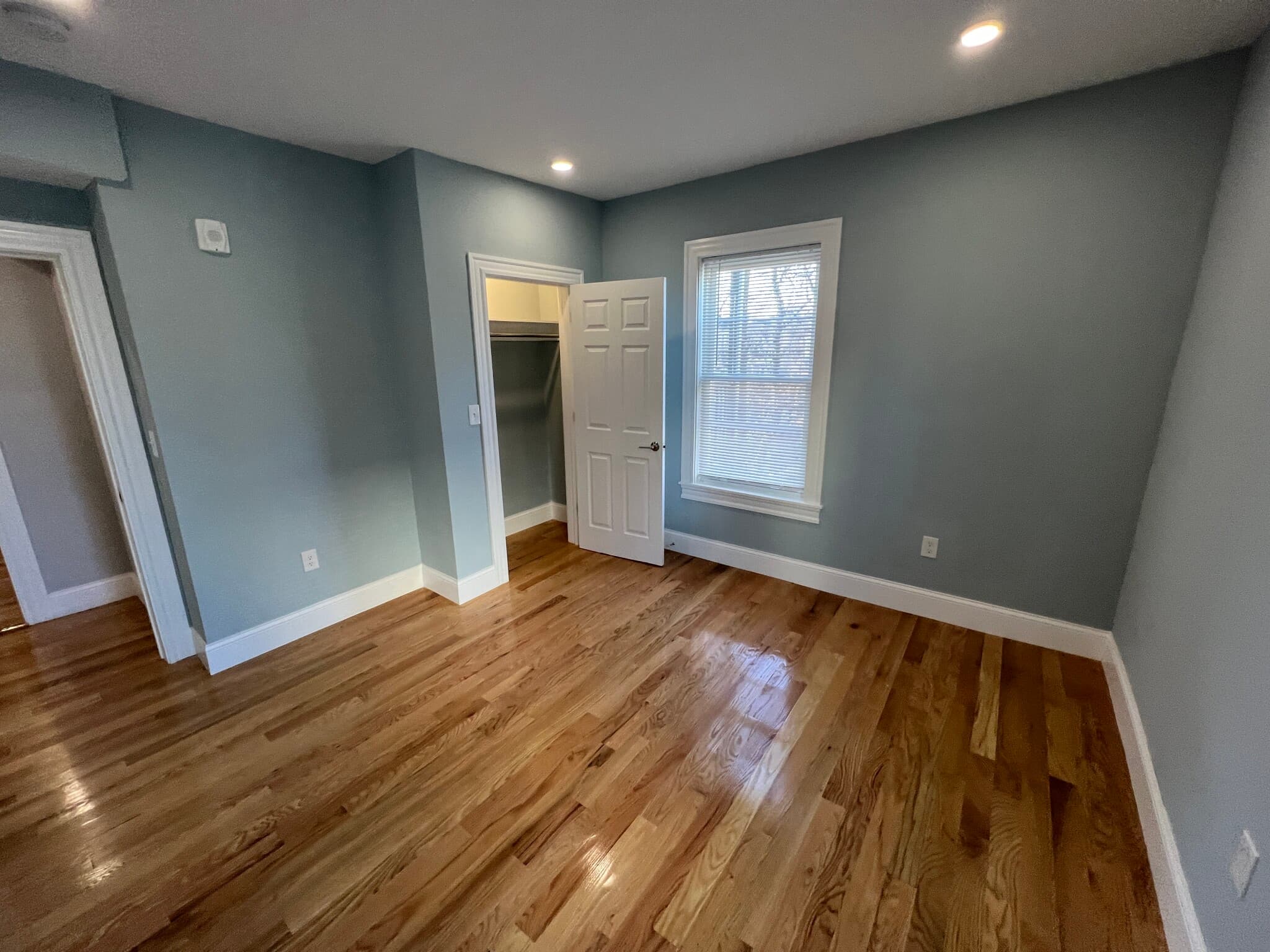 372 Oxford St - 4 - Photo 6