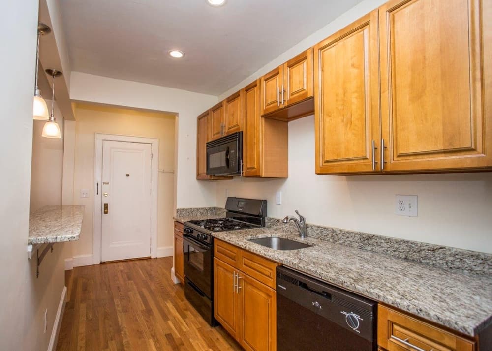 123 highland Ave - Photo 1