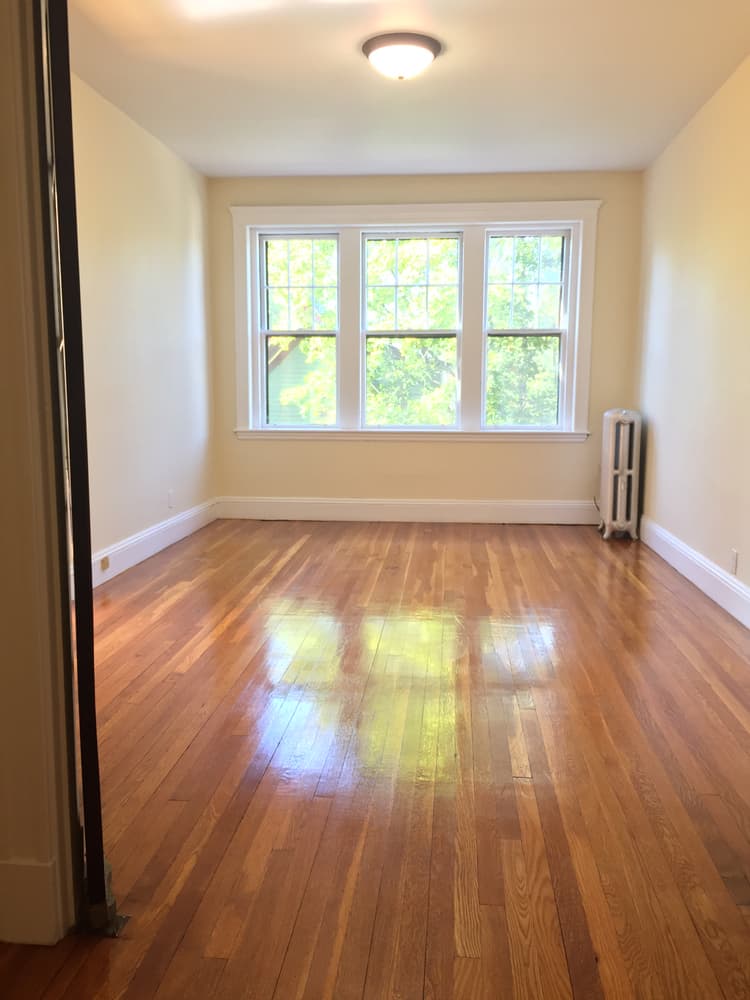 16 Forest St - Photo 2