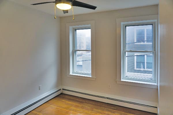27 Lambert St - Photo 2