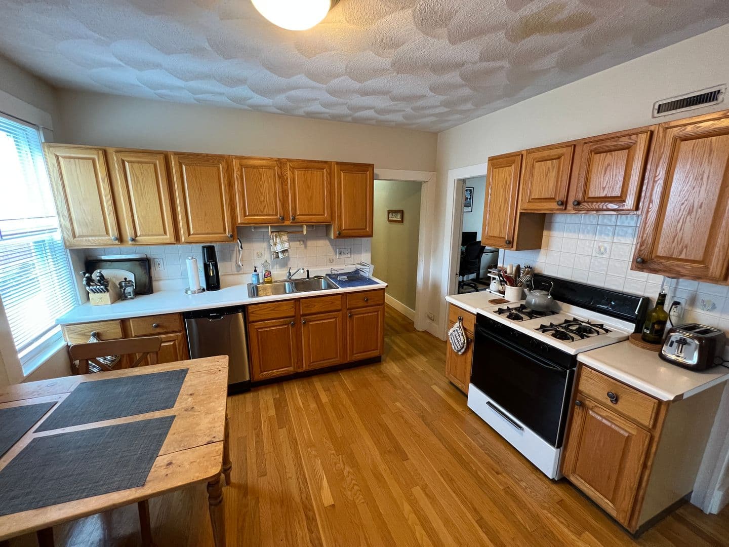 24 Ellington Rd - Photo 3