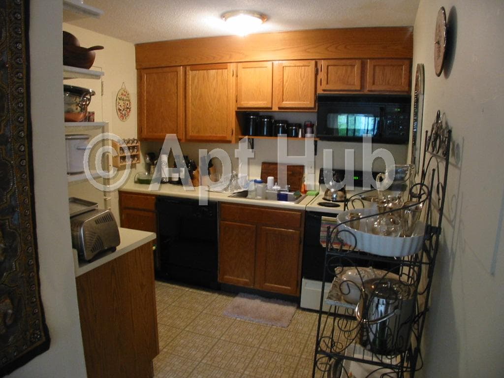 375 Harvard St (1) - Photo 3