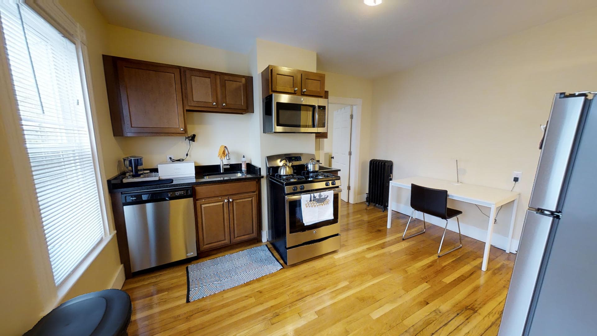 5-7 Blake St - 6 - Photo 1