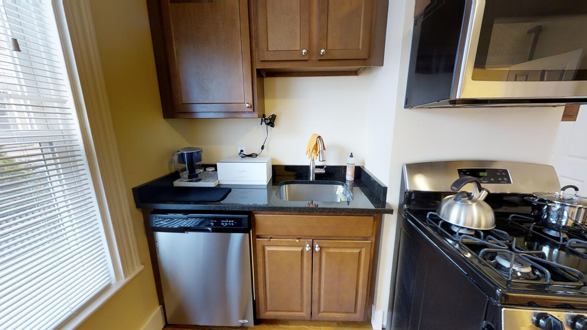 5-7 Blake St - 6 - Photo 4