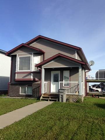 8902 - 70 Avenue Unit B