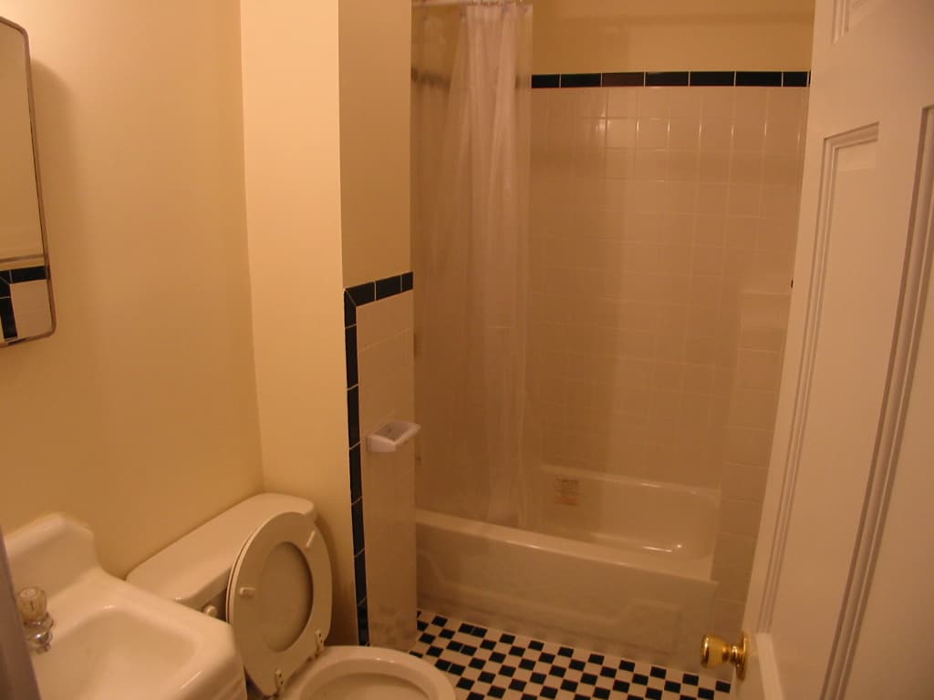 110 Willow Ave - Photo 5