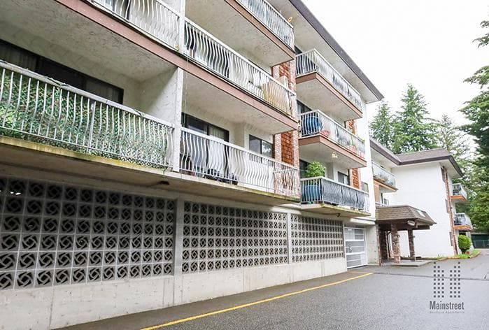 Hillside Terrace — Bachelor - Photo 10
