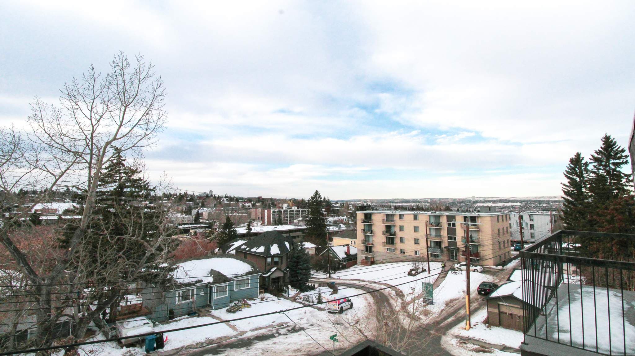 2501 Apartments - Photo 7