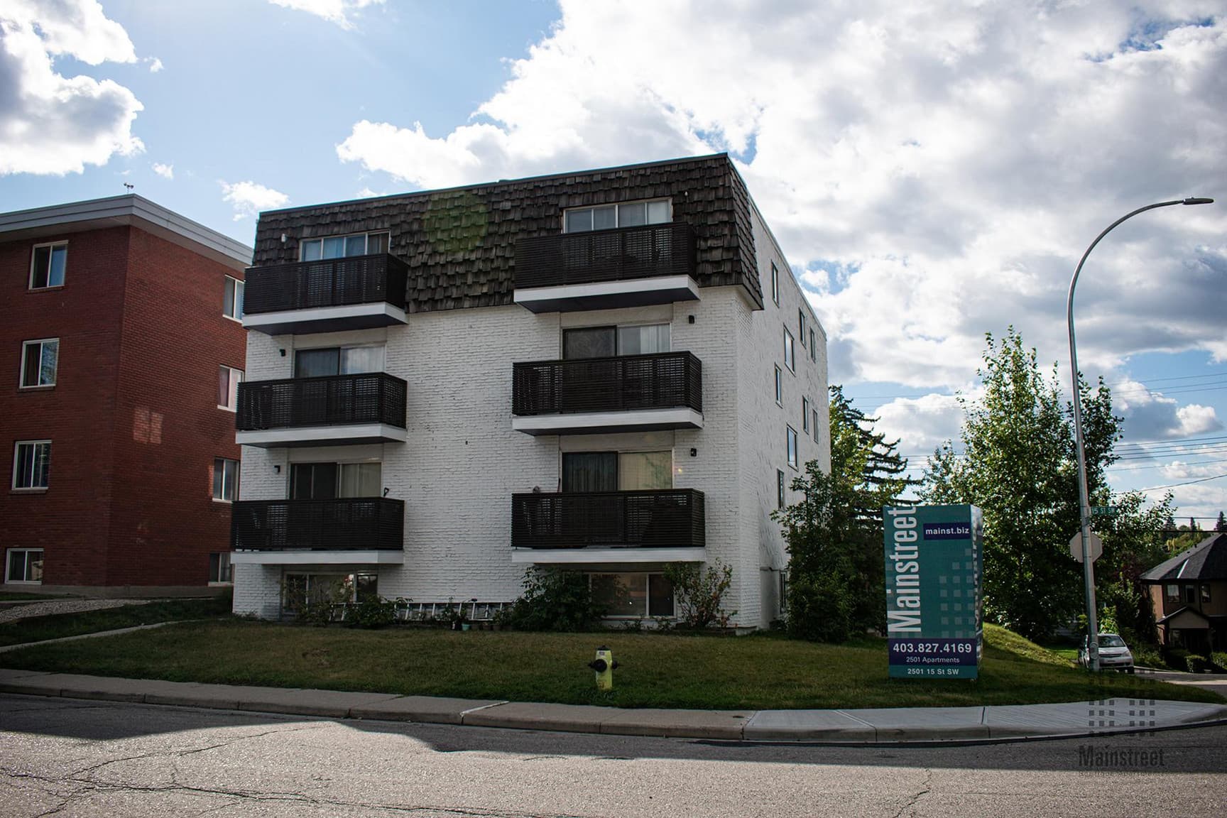 2501 Apartments - Photo 8