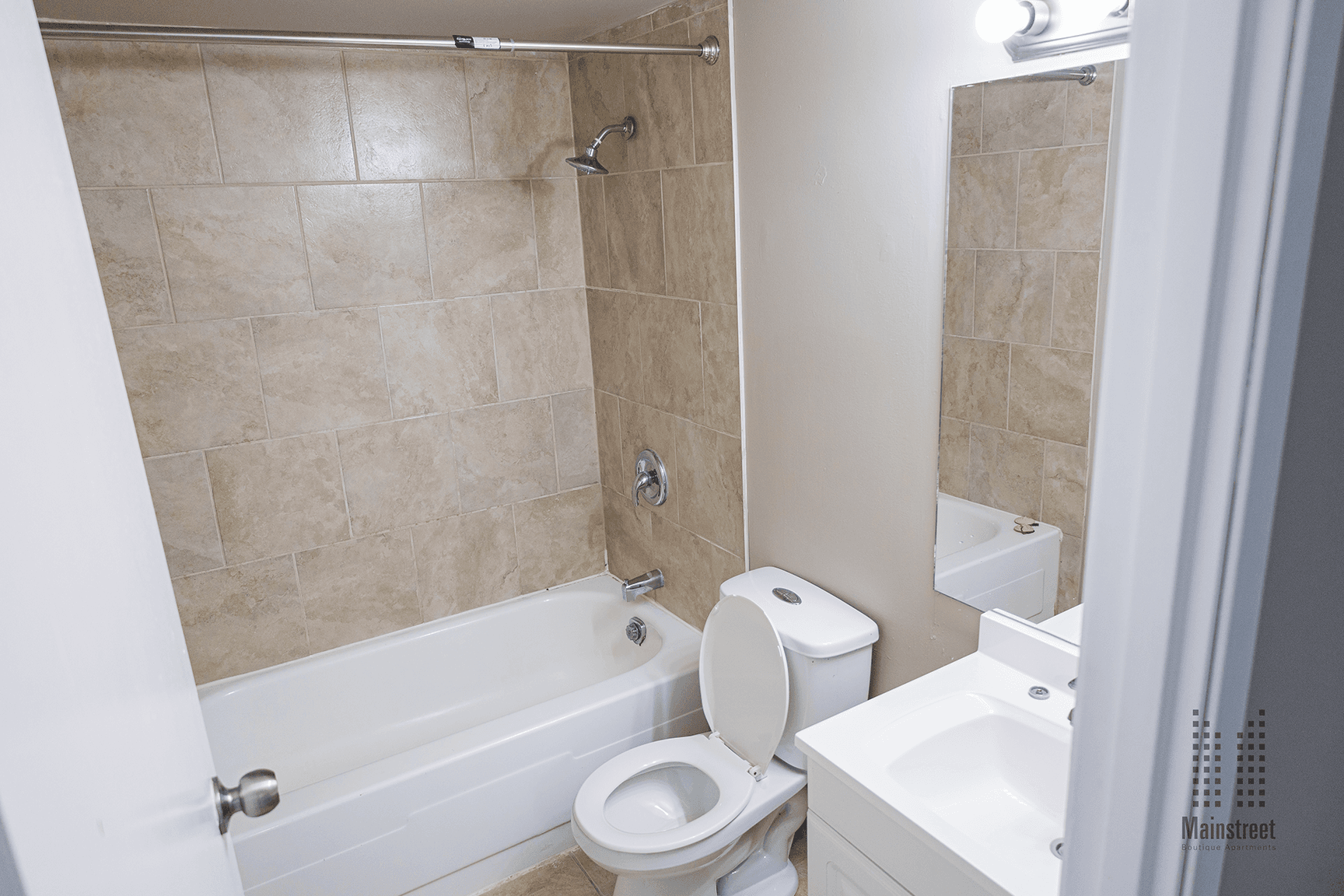 1612 Apartments — 1 bedroom - Photo 9