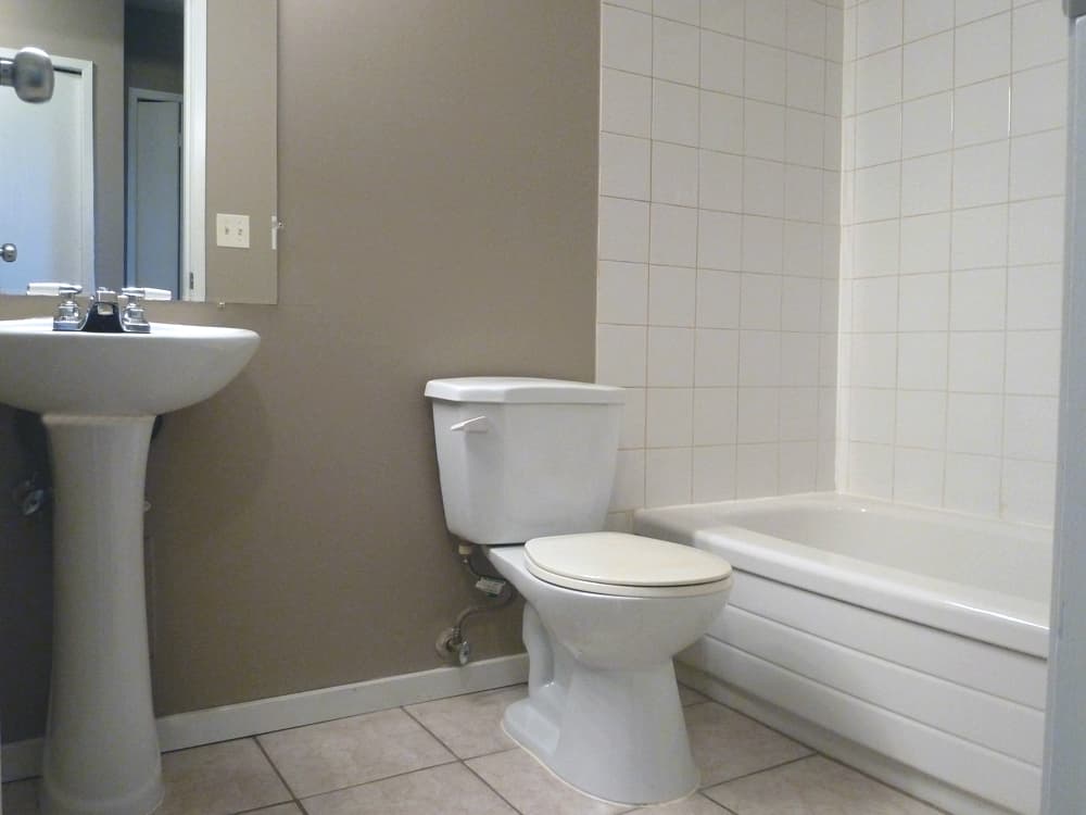 Anna Court Apartments — 1 bedroom - Photo 4