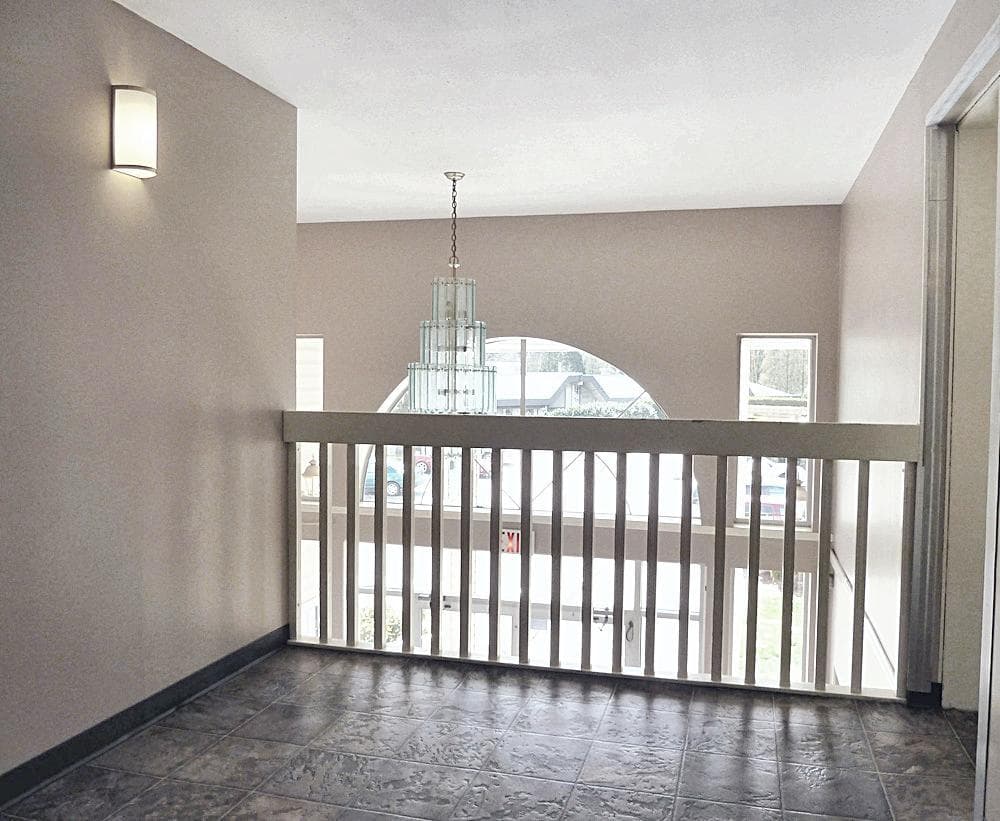 Bridgeport Manor - Photo 8
