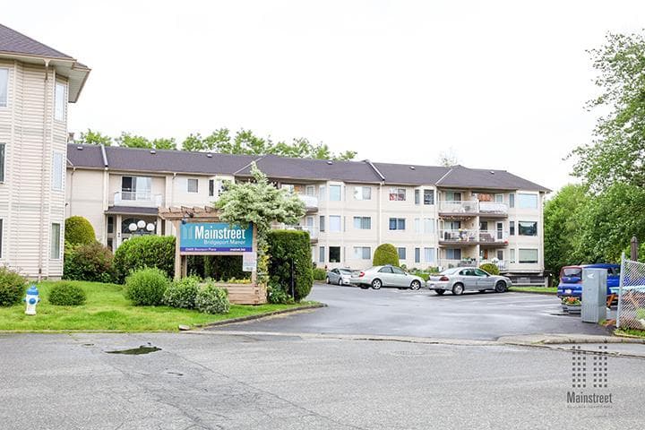 Bridgeport Manor - Photo 9
