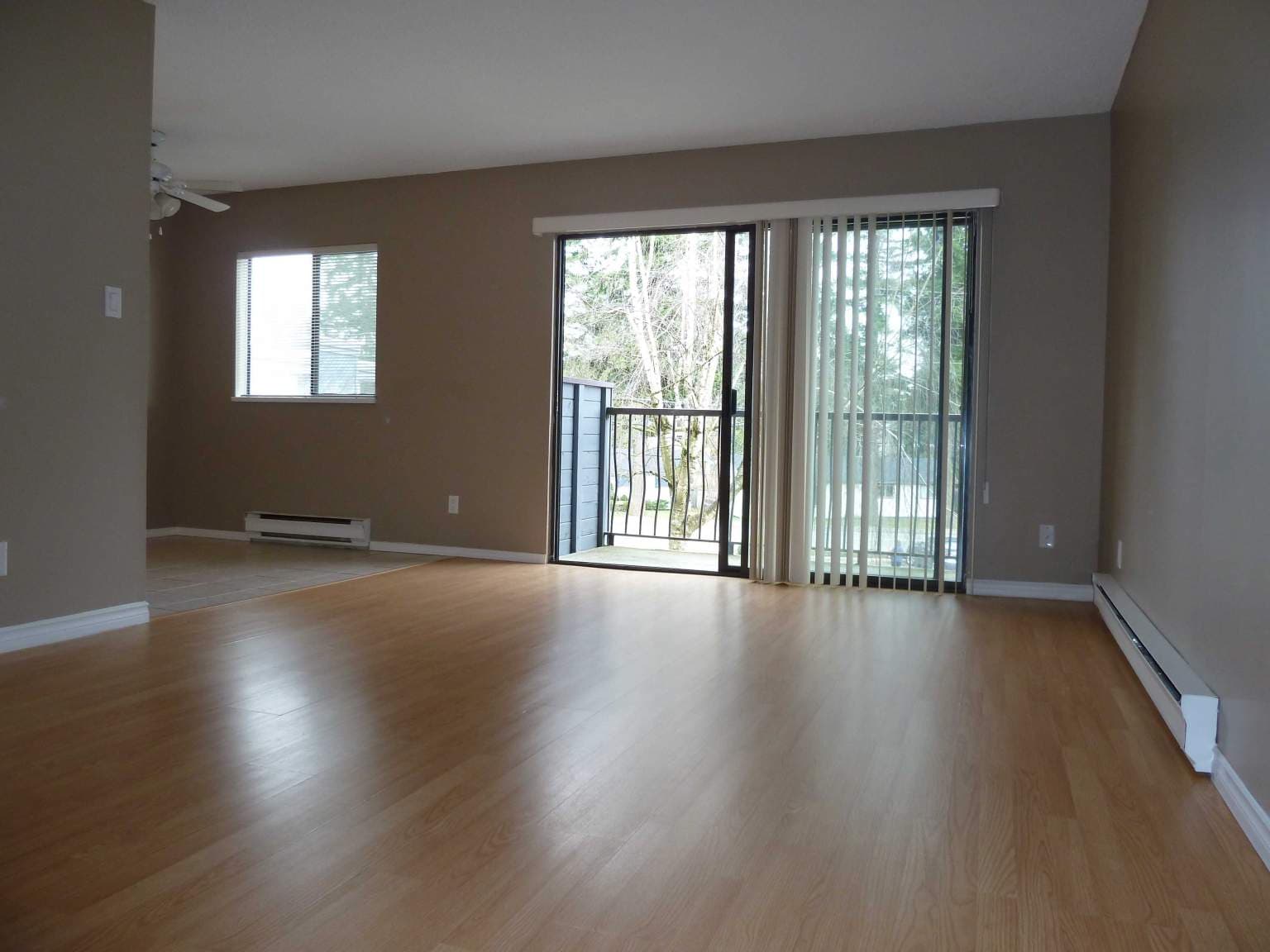 Pinetree Apartments — 1 bedroom - Photo 3