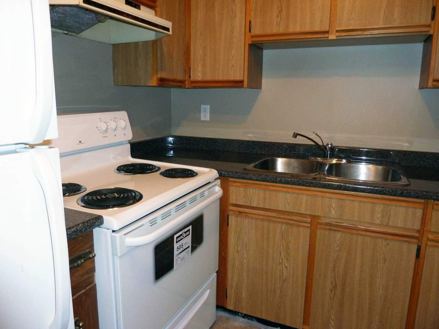 Sunshine Apartments - Photo 5