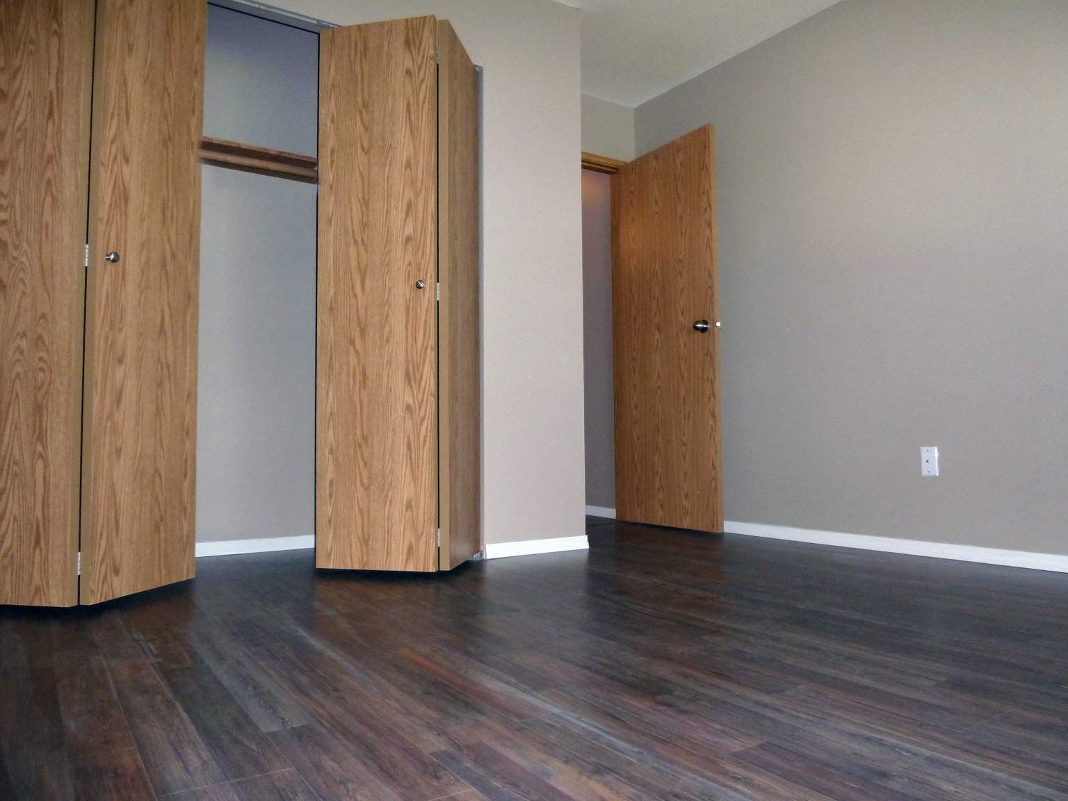 Sunshine Apartments - Photo 7