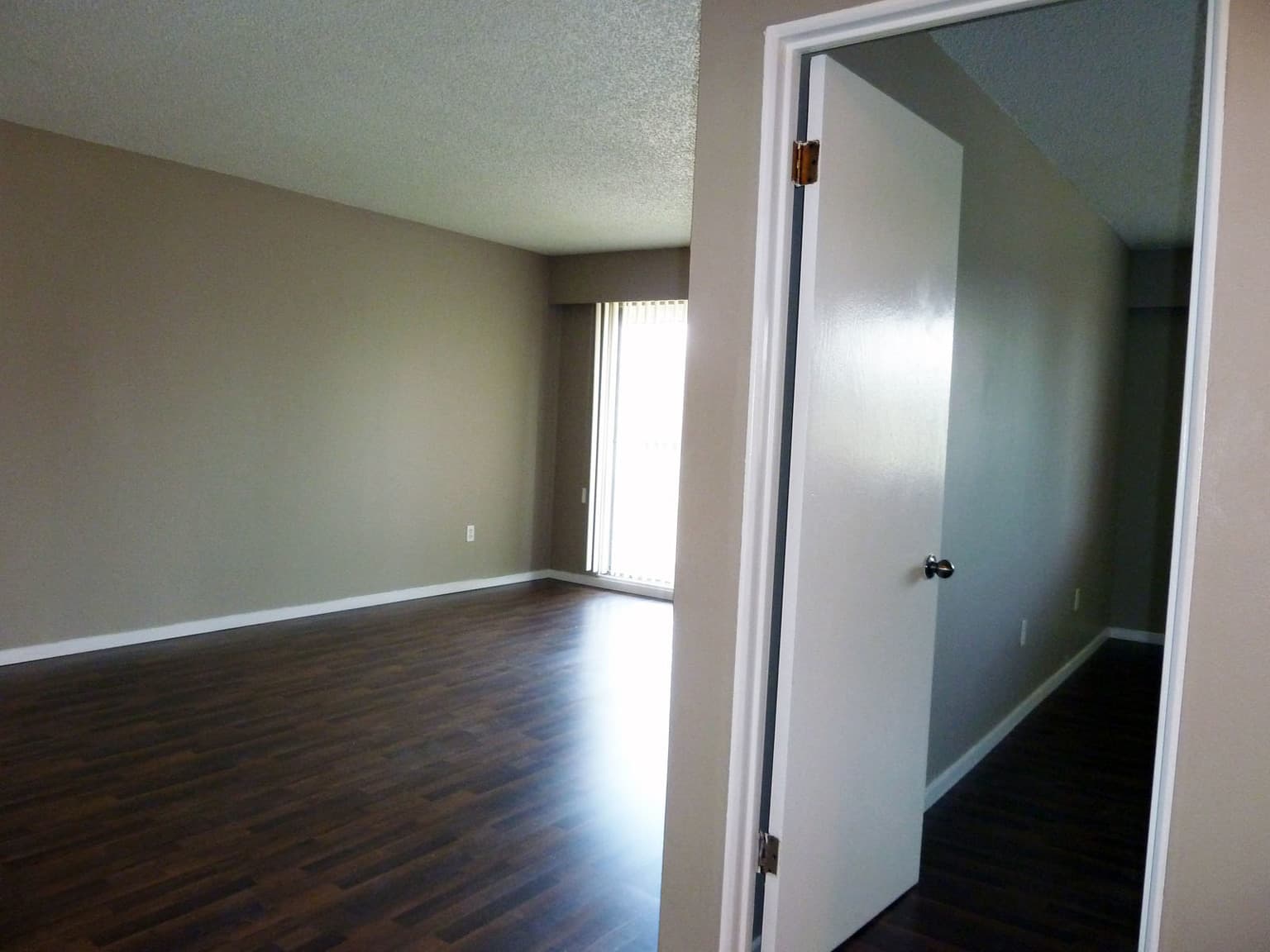 Ashley Court — 2 bedroom - Photo 5