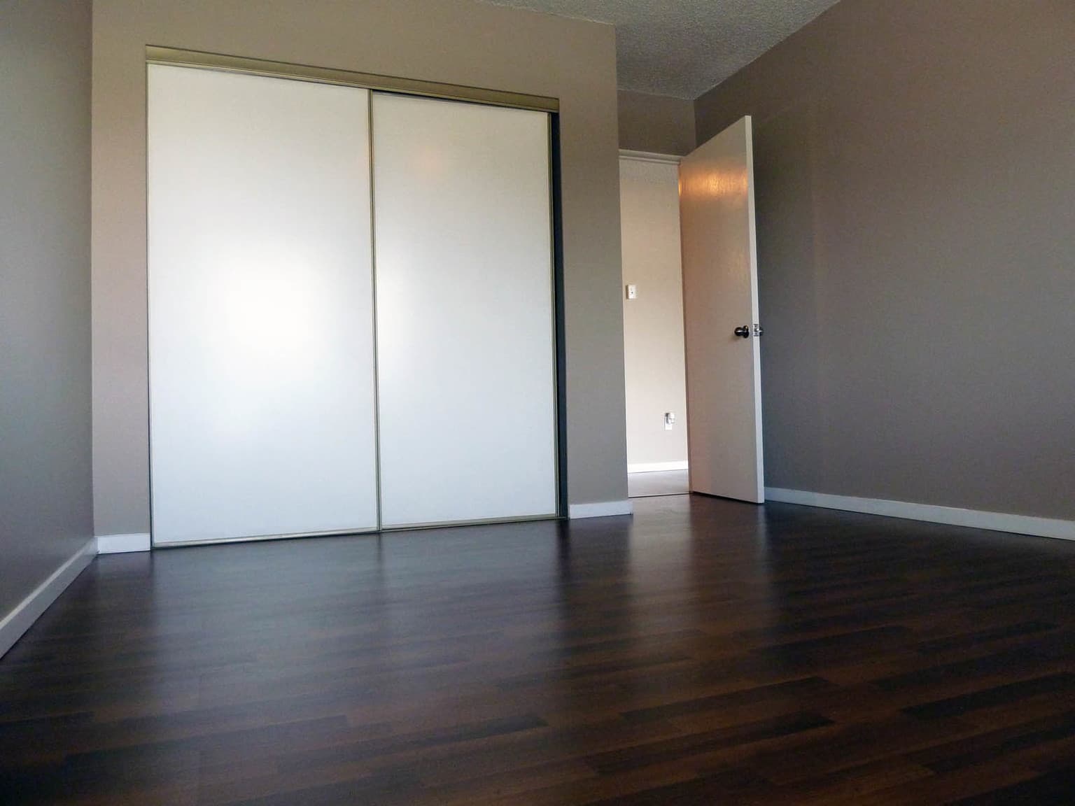 Ashley Court — 2 bedroom - Photo 10