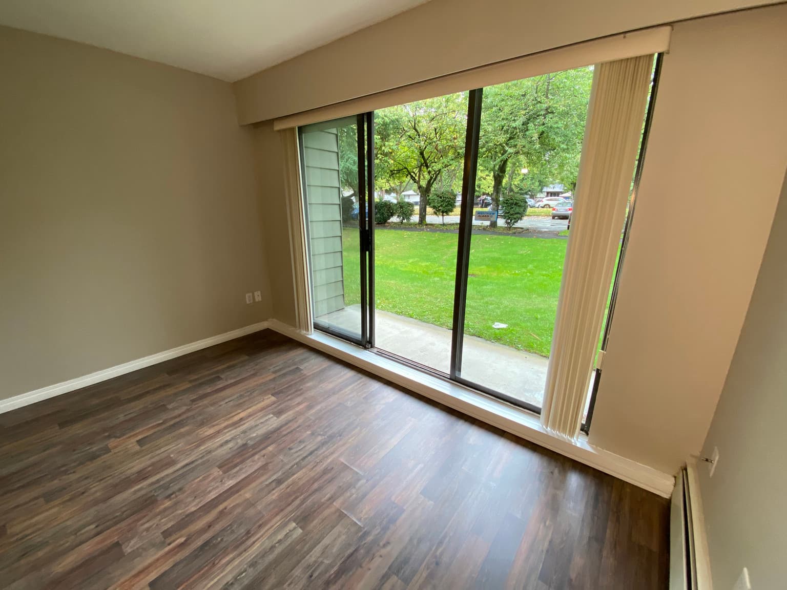 Cedartree Village — 1 bedroom - Photo 8