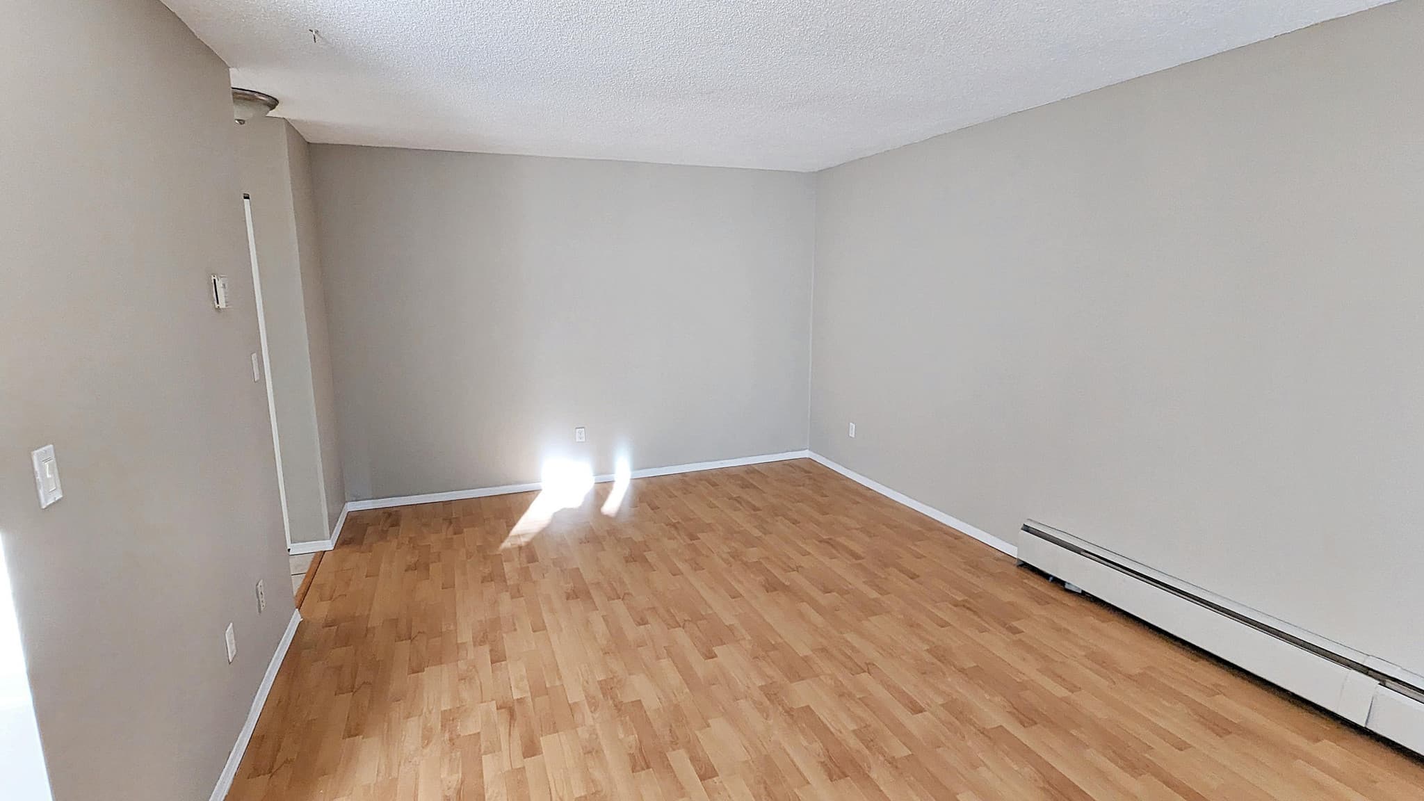 Pacific Park Apartments — 1 bedroom - Photo 5