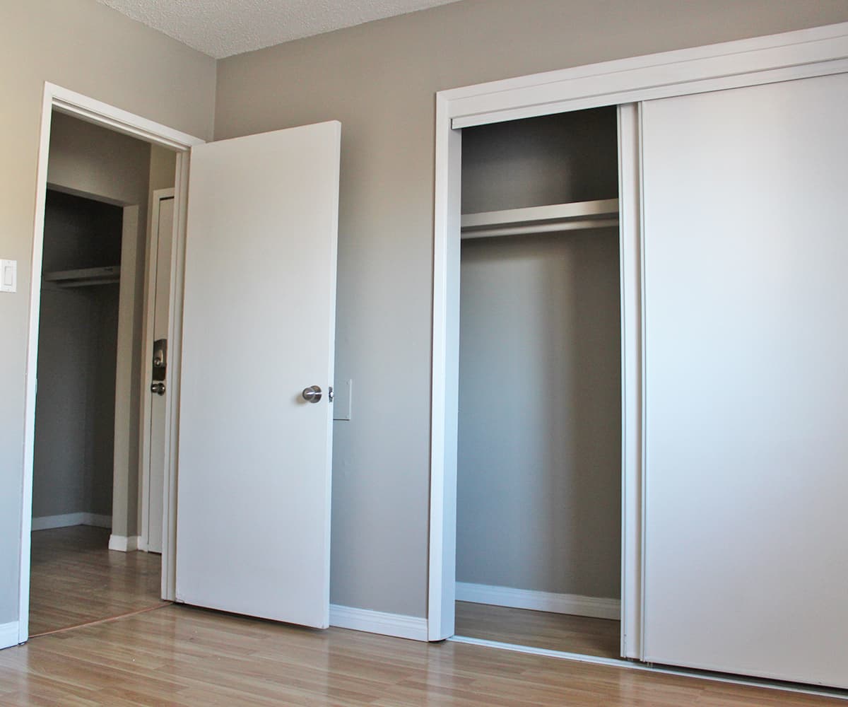 Alexander Apartments — Bachelor - Photo 7