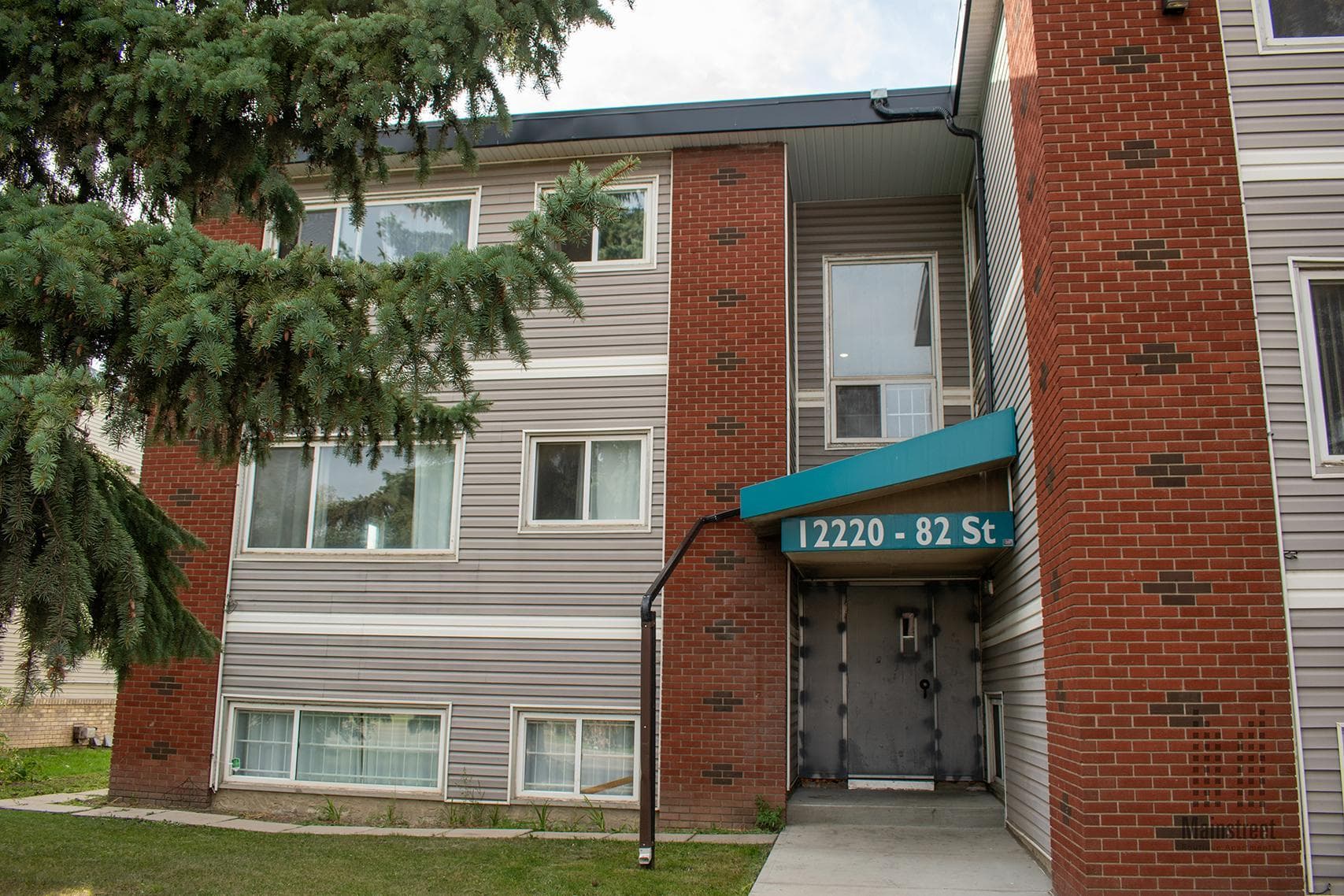 Alexander Apartments — Bachelor - Photo 9